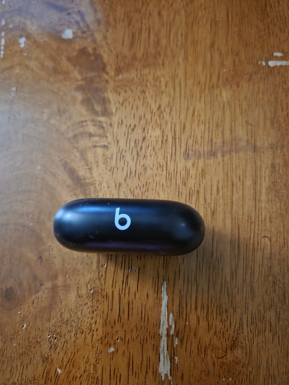 Beats by Dre Black Earbuds Charging Pod with White 'b' Logo